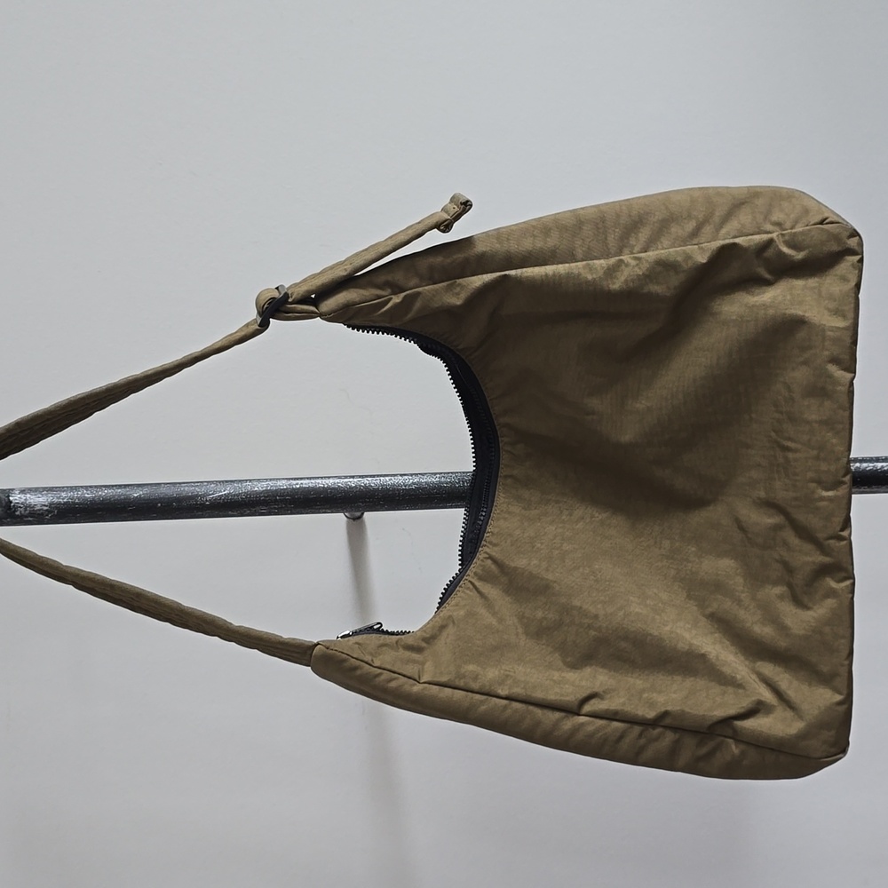 BAGGU Nylon Shoulder Bag In Seaweed - Picture 2 of 10